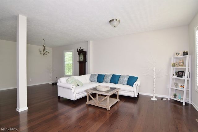 10442 Florida Street, Reminderville, OH 44202