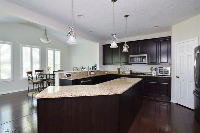 10442 Florida Street, Reminderville, OH 44202