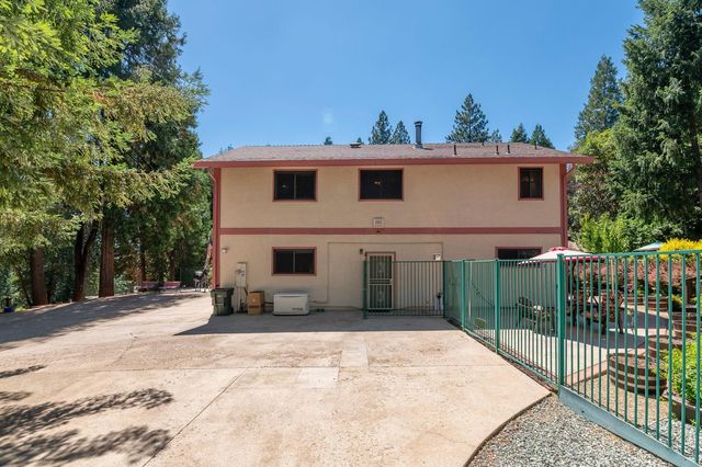 25985 Forest Knoll Ct, Pioneer, CA 95666