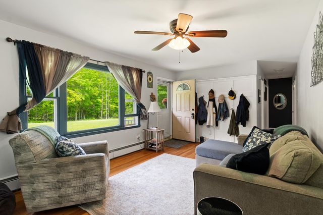 1819 Huntington Road, Richmond, VT 05477