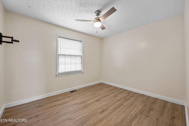 4621 Royalview Rd, Knoxville, TN 37921