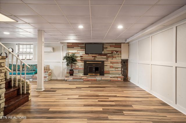 4621 Royalview Rd, Knoxville, TN 37921