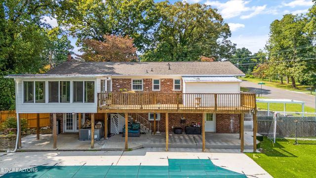 4621 Royalview Rd, Knoxville, TN 37921