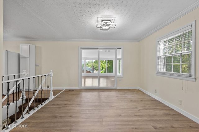 4621 Royalview Rd, Knoxville, TN 37921