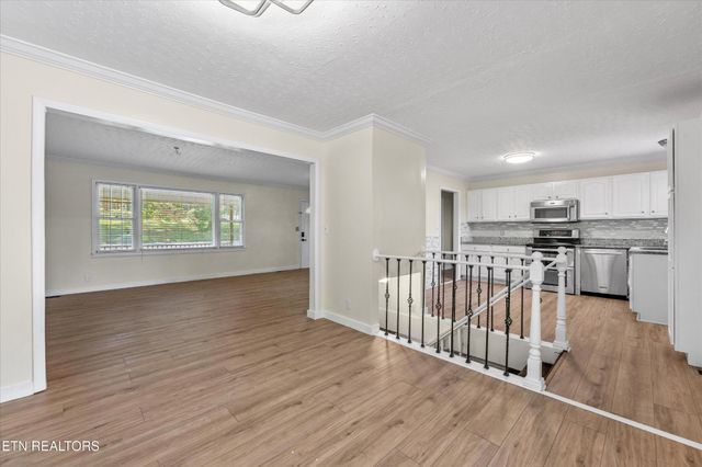 4621 Royalview Rd, Knoxville, TN 37921