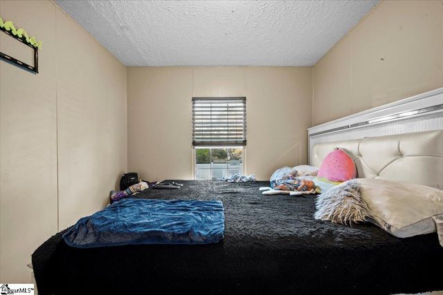 219 Shady Acres Circle, Greenville, SC 29611