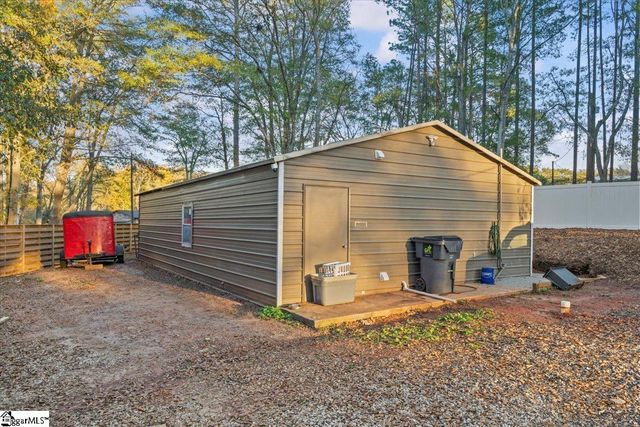 219 Shady Acres Circle, Greenville, SC 29611