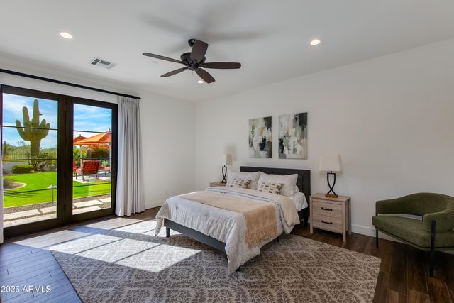 4529 E MADEROS DEL CUENTA Drive, Paradise Valley, AZ 85253