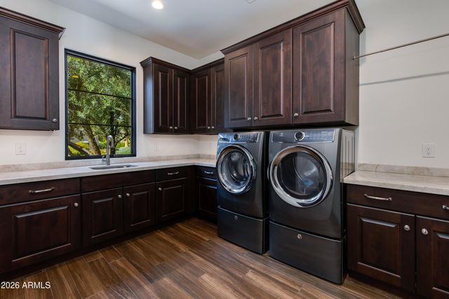 4529 E MADEROS DEL CUENTA Drive, Paradise Valley, AZ 85253