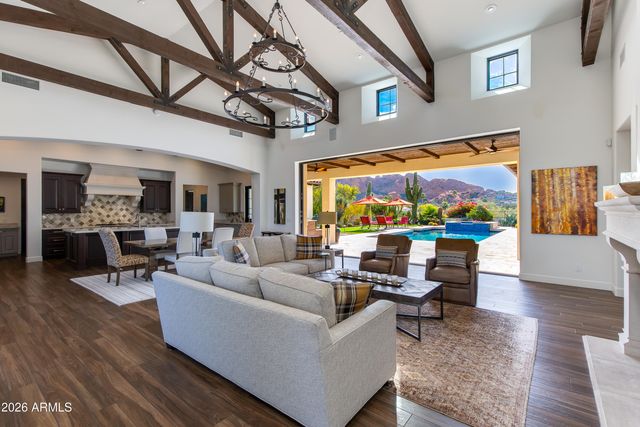 4529 E MADEROS DEL CUENTA Drive, Paradise Valley, AZ 85253