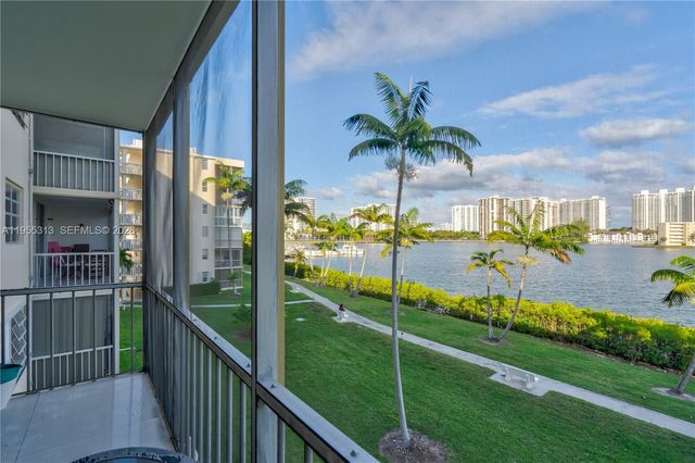 2861 Leonard Dr F311, Aventura, FL 33160