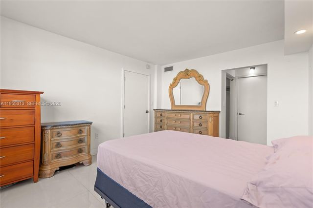 2861 Leonard Dr F311, Aventura, FL 33160