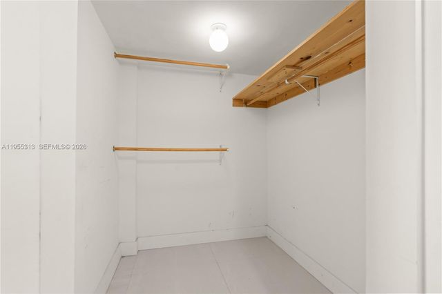 2861 Leonard Dr F311, Aventura, FL 33160