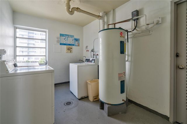 2861 Leonard Dr F311, Aventura, FL 33160