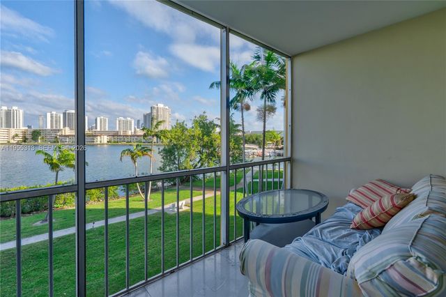 2861 Leonard Dr F311, Aventura, FL 33160