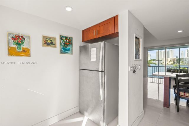 2861 Leonard Dr F311, Aventura, FL 33160