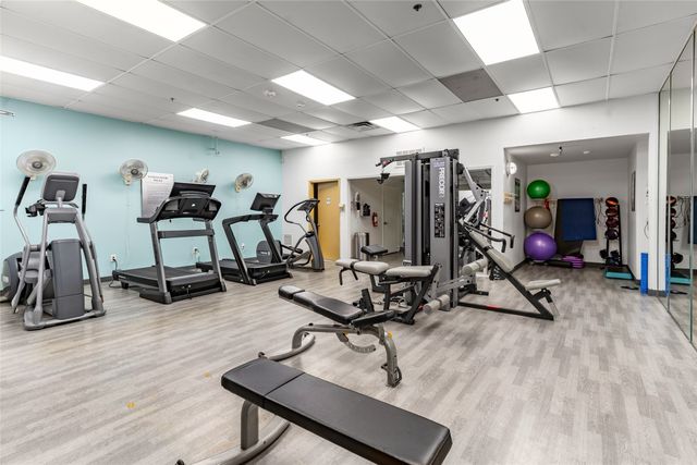 6211 Northwest Highway 400, Dallas, TX 75225