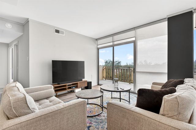 6211 Northwest Highway 400, Dallas, TX 75225