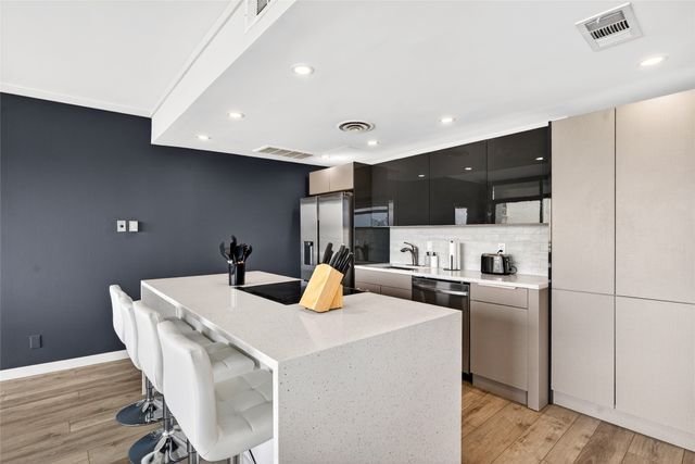 6211 Northwest Highway 400, Dallas, TX 75225