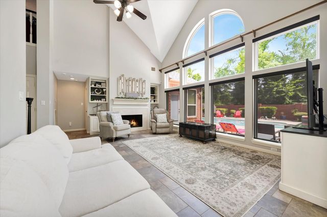 4306 Island Hills Drive, Pasadena, TX 77059