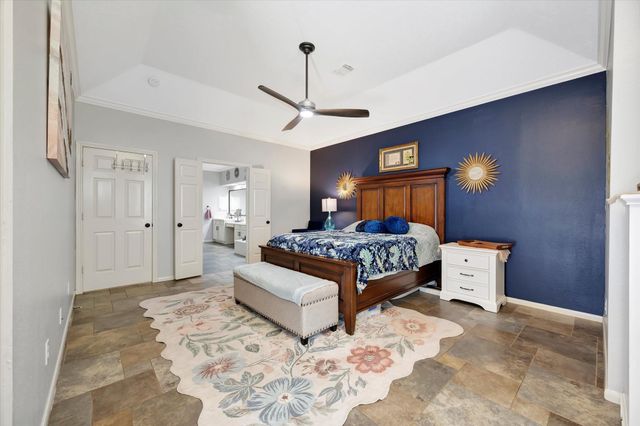 4306 Island Hills Drive, Pasadena, TX 77059
