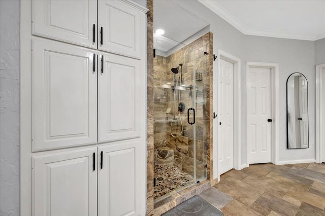4306 Island Hills Drive, Pasadena, TX 77059