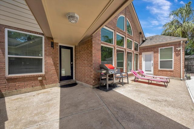 4306 Island Hills Drive, Pasadena, TX 77059