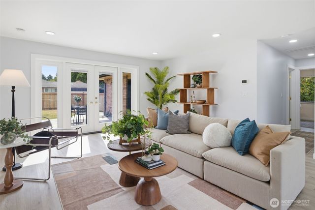 9518 18th Avenue NW, Seattle, WA 98117