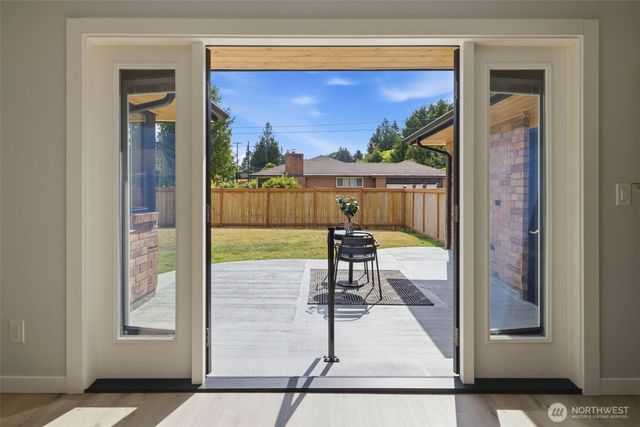 9518 18th Avenue NW, Seattle, WA 98117