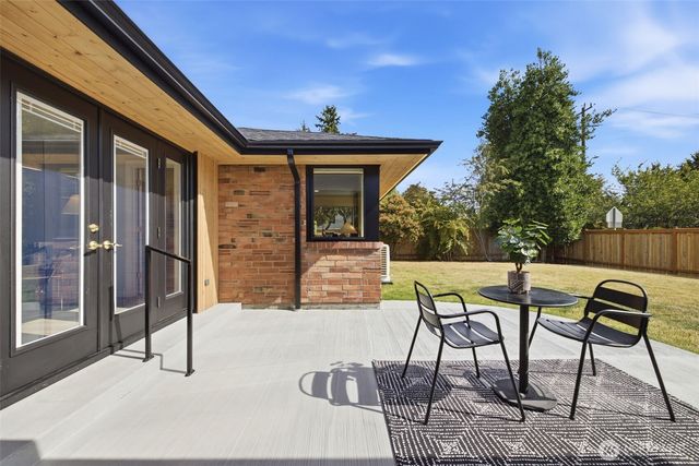 9518 18th Avenue NW, Seattle, WA 98117