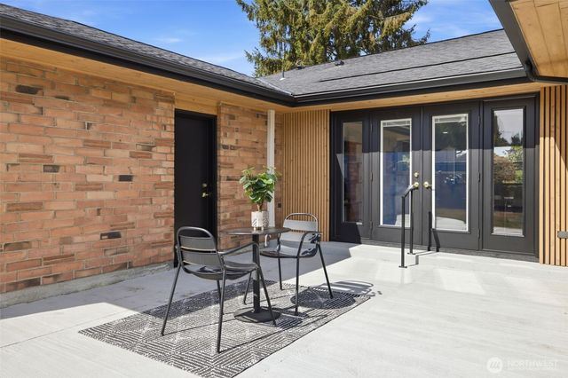 9518 18th Avenue NW, Seattle, WA 98117