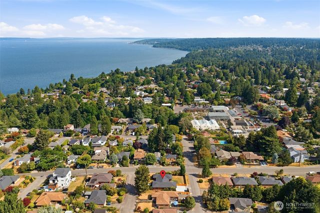 9518 18th Avenue NW, Seattle, WA 98117