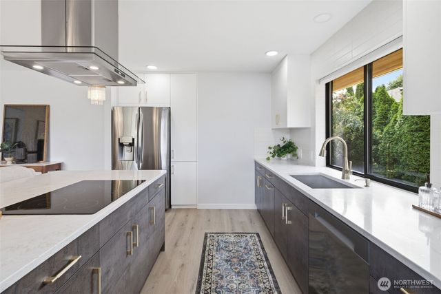 9518 18th Avenue NW, Seattle, WA 98117