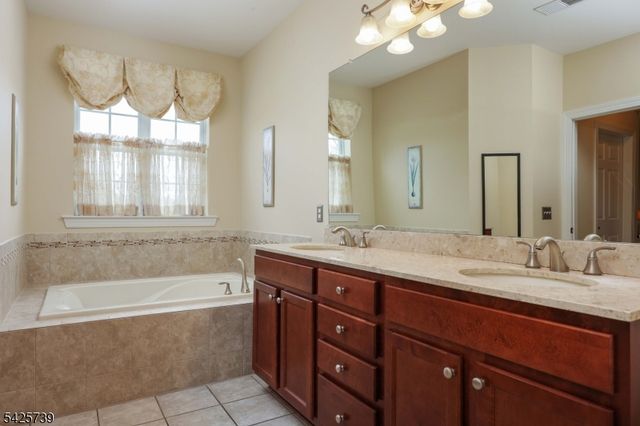 5110 Enclave Cir 5110, Franklin Twp., NJ 08873