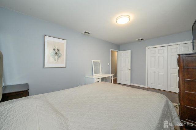 519 Calvert Road, North Brunswick, NJ 08902