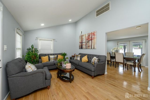 519 Calvert Road, North Brunswick, NJ 08902
