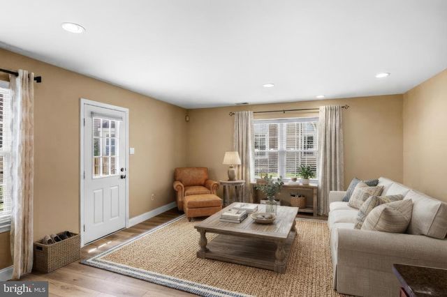 16 EDDLEWOOD PL, Mount Laurel, NJ 08054