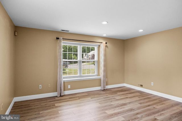 16 EDDLEWOOD PL, Mount Laurel, NJ 08054