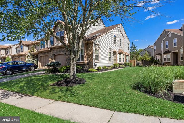16 EDDLEWOOD PL, Mount Laurel, NJ 08054
