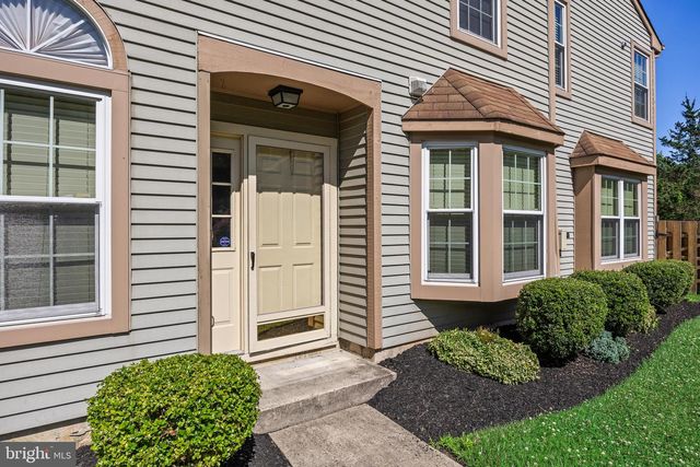 16 EDDLEWOOD PL, Mount Laurel, NJ 08054