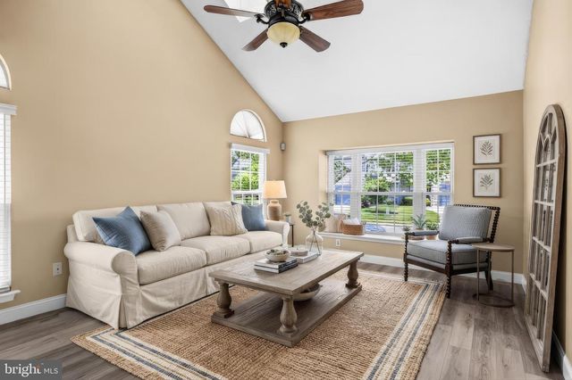 16 EDDLEWOOD PL, Mount Laurel, NJ 08054