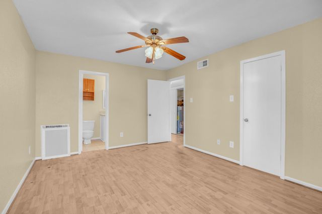 3220 69th Street H8, Galveston, TX 77551
