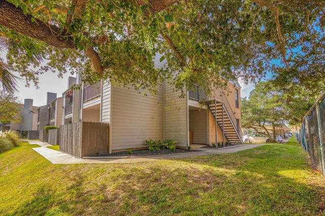3220 69th Street H8, Galveston, TX 77551