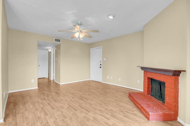 3220 69th Street H8, Galveston, TX 77551