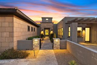 8222 E OLD PAINT Trail, Scottsdale, AZ 85266