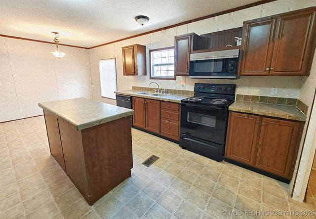 27775 S Jennifer Road, Park Hill, OK 74451