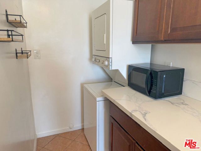 407 Venice Way, Los Angeles, CA 90015