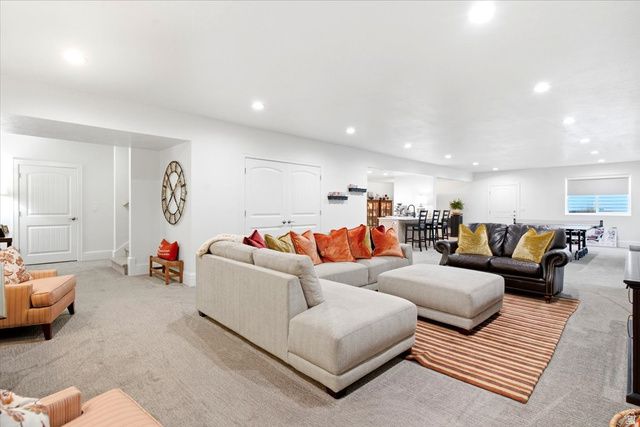 838 E MOUNTAIN RD, North Ogden, UT 84414