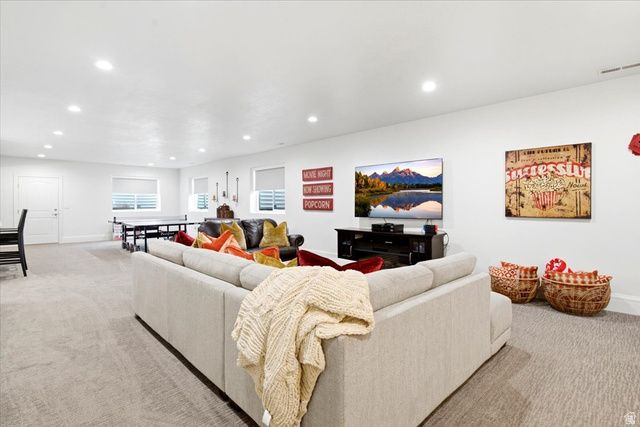838 E MOUNTAIN RD, North Ogden, UT 84414