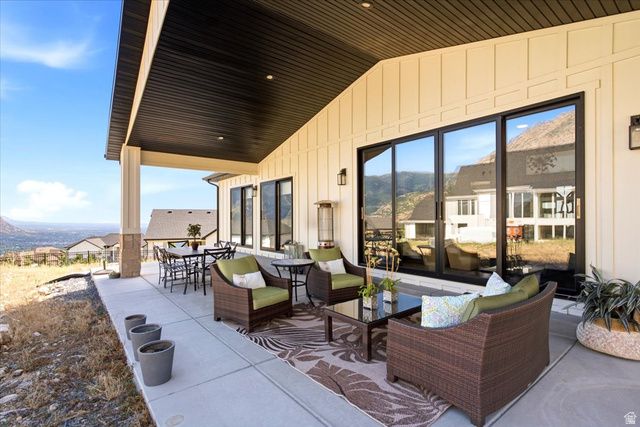 838 E MOUNTAIN RD, North Ogden, UT 84414